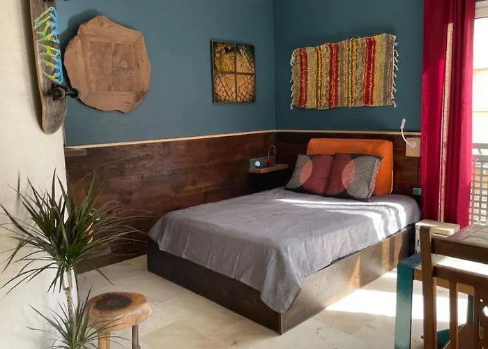 Chic & Practical Studio, 5 Min To Center & تريفة