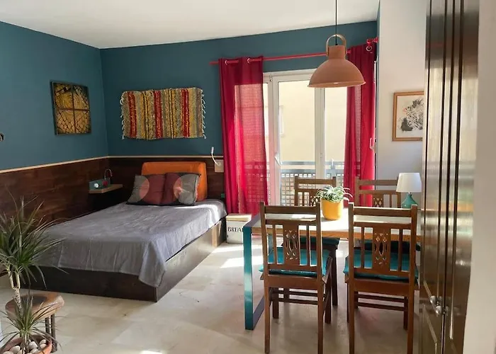 Chic & Practical Studio, 5 Min To Center & *